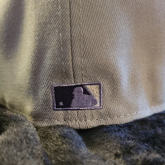 New Era Gray and Blue Hat - Picture 3 of 5